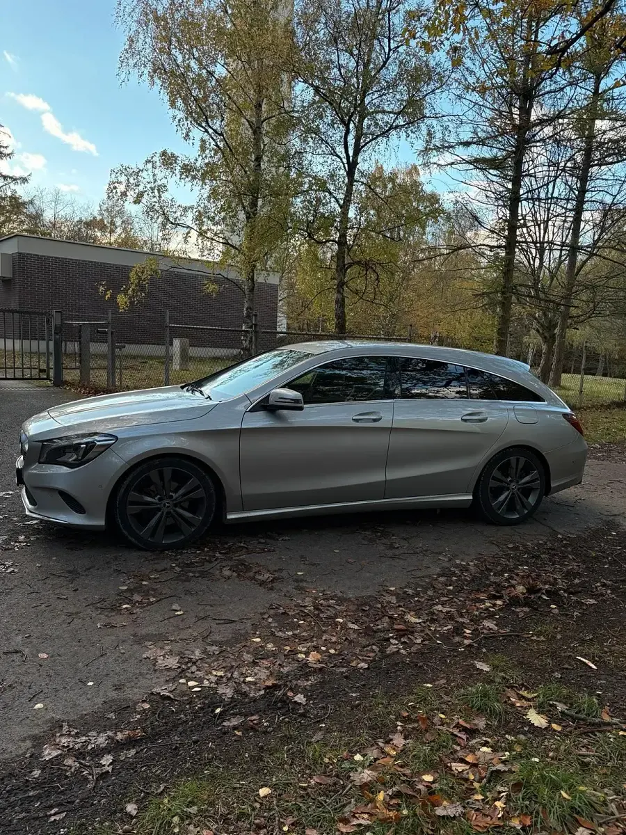 Gebraucht Mercedes CLA220 177 PS (130 kW) 2018 Silber Limousine