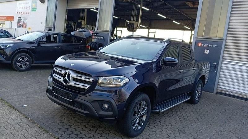 Gebraucht Mercedes X250 Edition 190 PS (139 kW) 2017 Blau Abholung