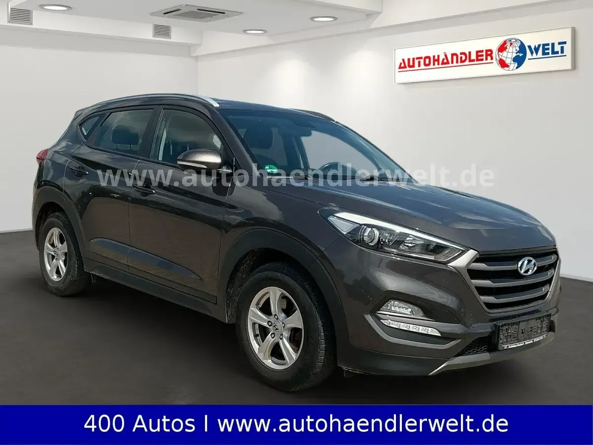 Gebraucht Hyundai Tucson Classic 141 PS (103 kW) 2016 Grau SUV