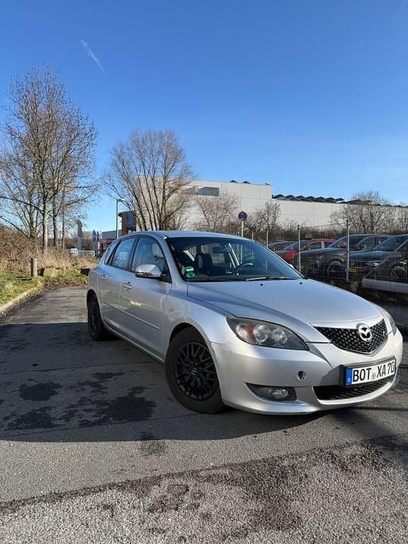 Silber Gebraucht 2006 Mazda 3 Active Limousine | 2.499 € (Fairer Preis) - Bild 1/4