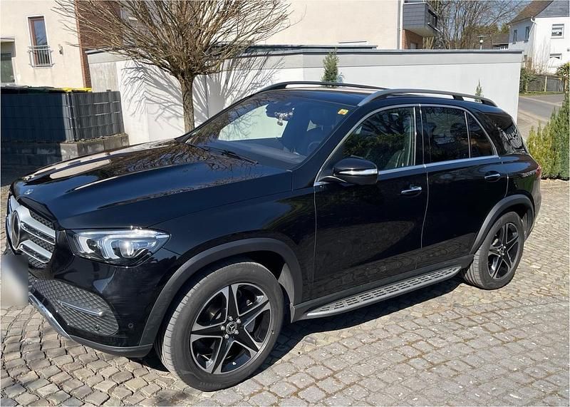 Gebraucht Mercedes GLE300 245 PS (180 kW) 2019 Schwarz SUV