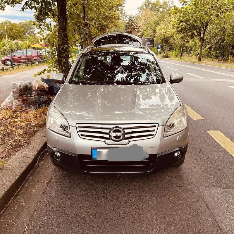 Grau Gebraucht 2009 Nissan Qashqai +2 SUV | 5.500 € - Bild 1/4