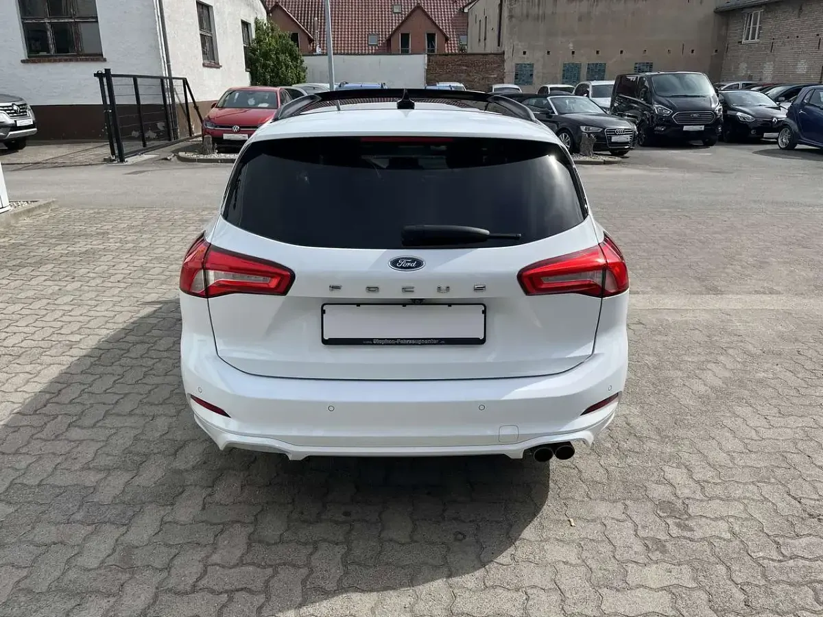 Gebraucht Ford Focus ST-Line 150 PS (110 kW) 2020 Frostweiß Kombi