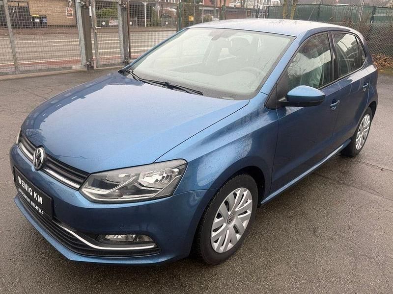 Blau Gebraucht 2014 VW Polo Comfortline Limousine | 10.699 € (Fairer Preis) - Bild 1/4