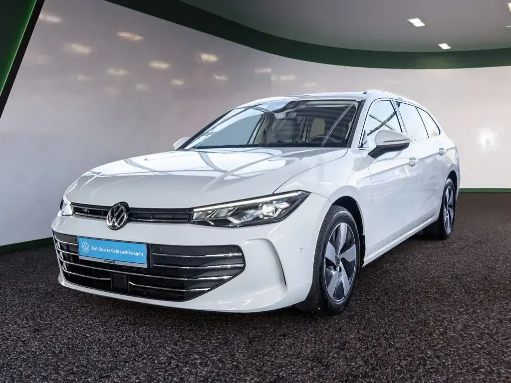 Gebraucht VW Passat Business 150 PS (110 kW) 2025 Weiss / pure white Kombi