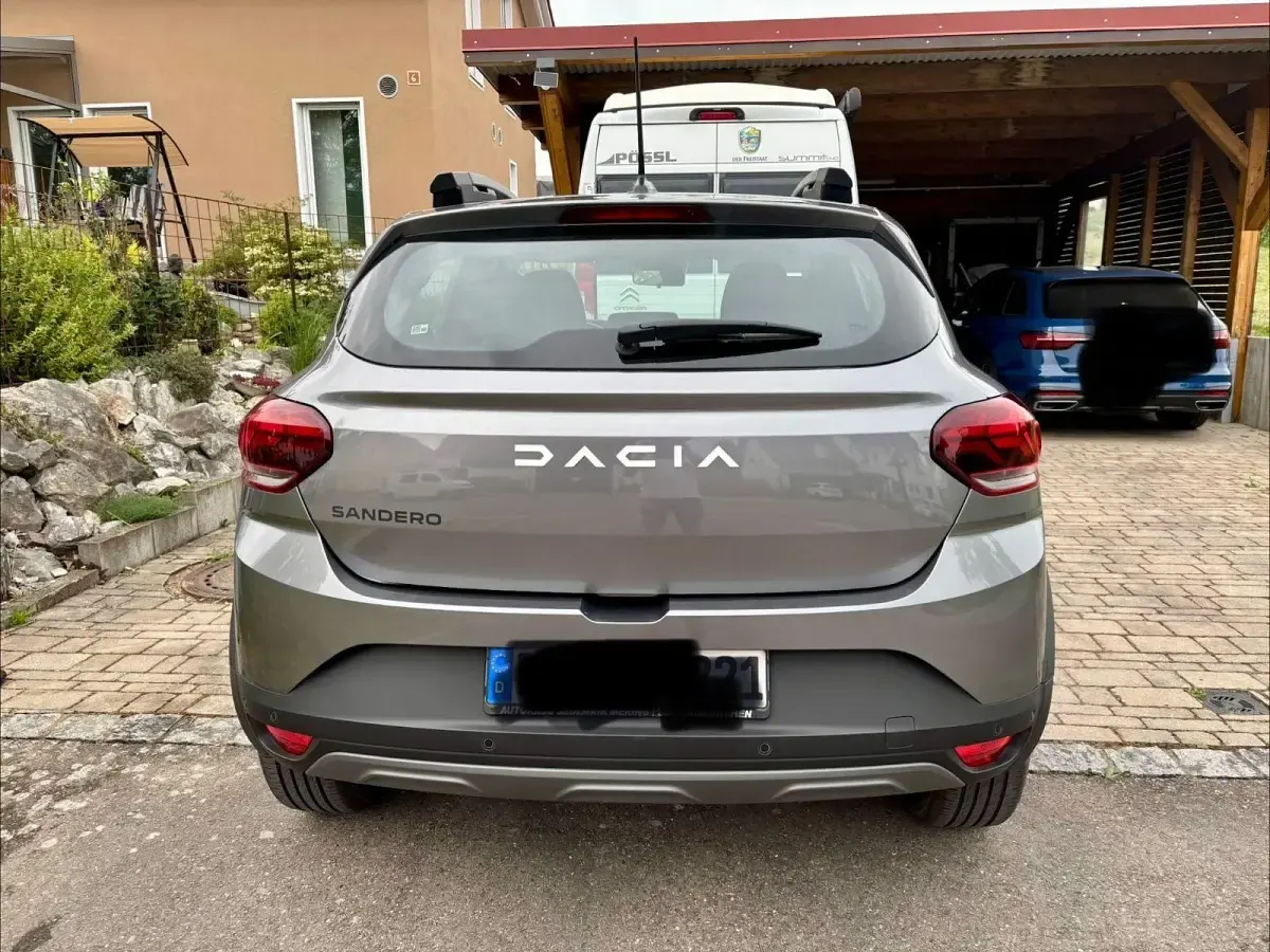Gebraucht Dacia Sandero Expression 91 PS (66 kW) 2024 Grau Kombi