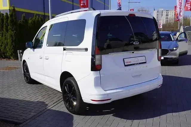 Gebraucht Ford Tourneo Connect Titanium 102 PS (75 kW) 2023 Weiss Van / Kleinbus