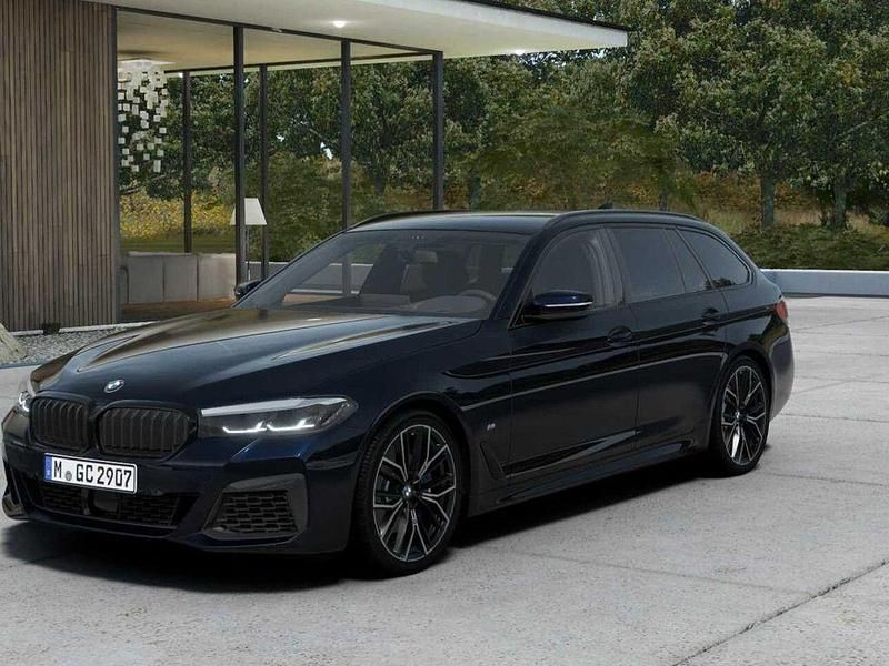 Carbonschwarz (schwarz) Gebraucht 2022 BMW 530 M Sport Kombi | 39.490 € (Fairer Preis) - Bild 1/4