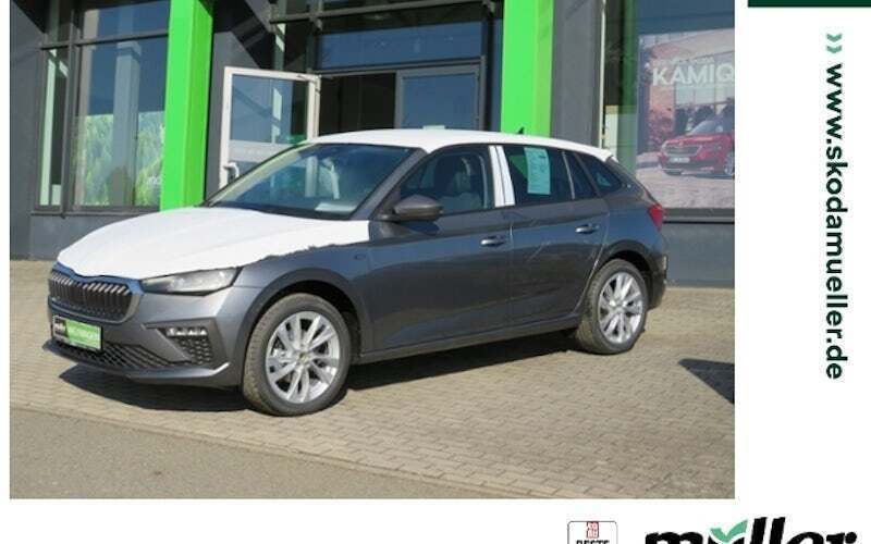 Grau (graphitegrau metallic) Neu 2025 Skoda Scala Tour Kleinwagen | 37.118 € - Bild 1/4