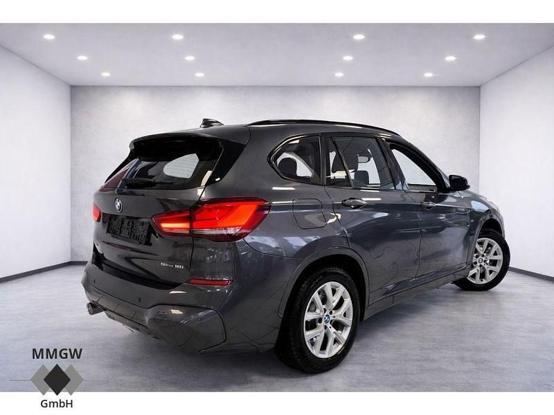 Gebraucht BMW X1 M Sport 136 PS (100 kW) 2021 Mineralgrau metallic SUV