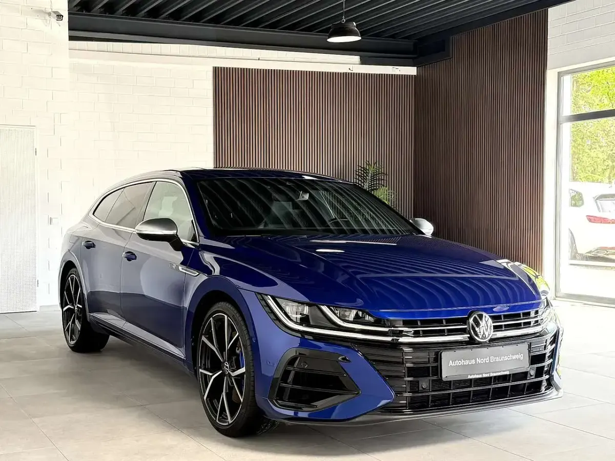 Gebraucht VW Arteon R 320 PS (235 kW) 2023 Lapiz blue metallic Kombi