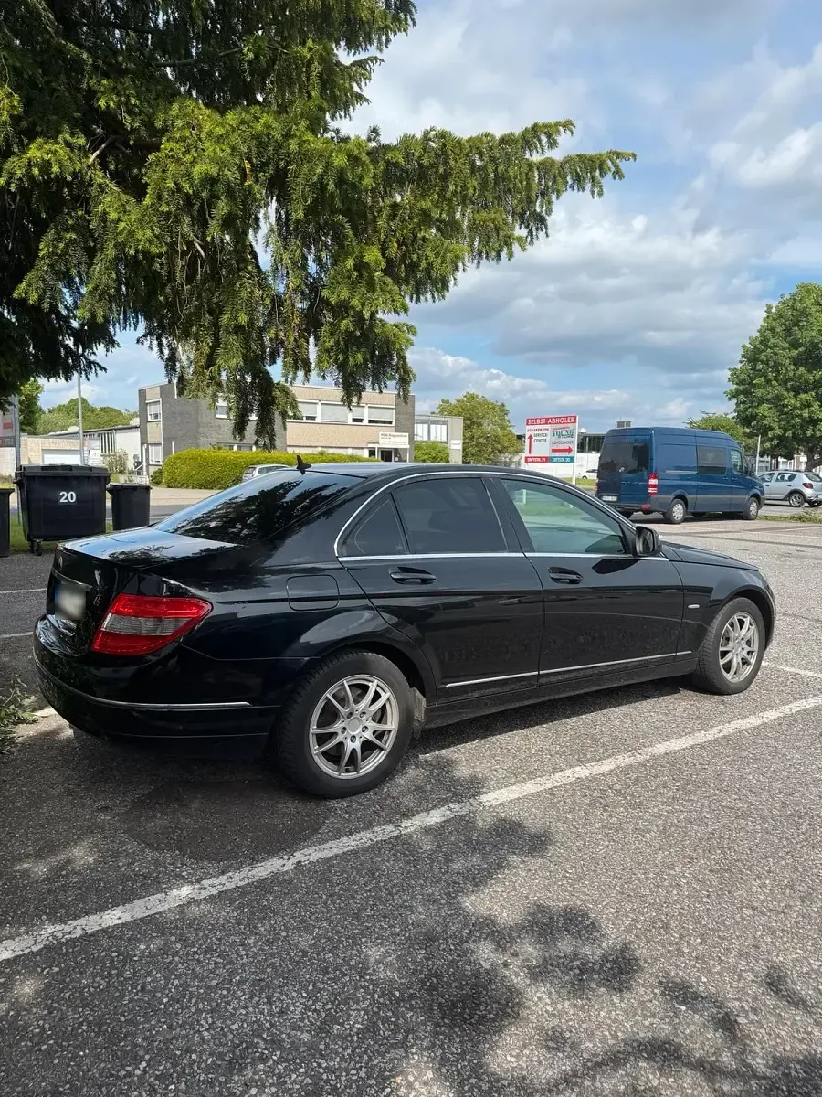 Gebraucht Mercedes C220 170 PS (125 kW) 2008 Schwarz Limousine