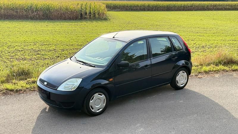 Blau Gebraucht 2004 Ford Fiesta Kleinwagen | 1.150 € (Teuer) - Bild 1/4