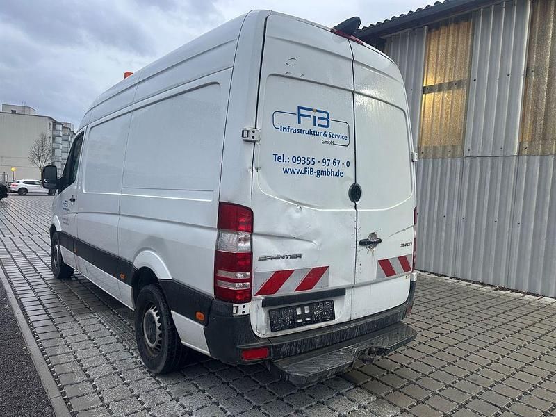 Gebraucht Mercedes Sprinter 143 PS (105 kW) 2018 Weiß Van