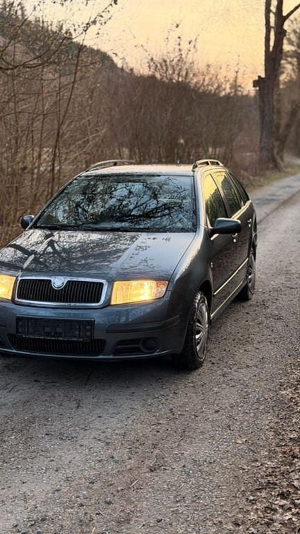 Gebraucht Skoda Fabia Ambiente 75 PS (55 kW) 2005 Grau Kombi