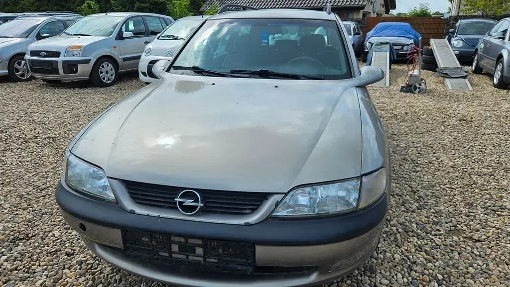 Occasion Opel Vectra 116 ch (85 kW) 1998 Gris Berline