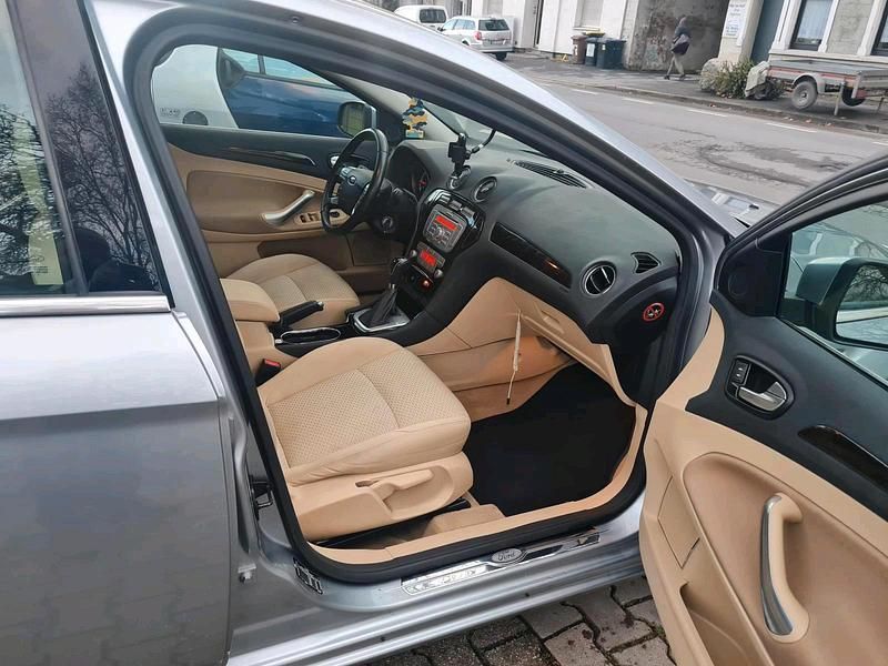 Gebraucht Ford Mondeo 160 PS (117 kW) 2007 Grau Limousine