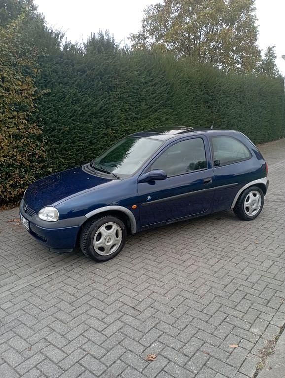 Blau Gebraucht 1998 Opel Corsa Edition Limousine | 850 € (Fairer Preis) - Bild 1/4