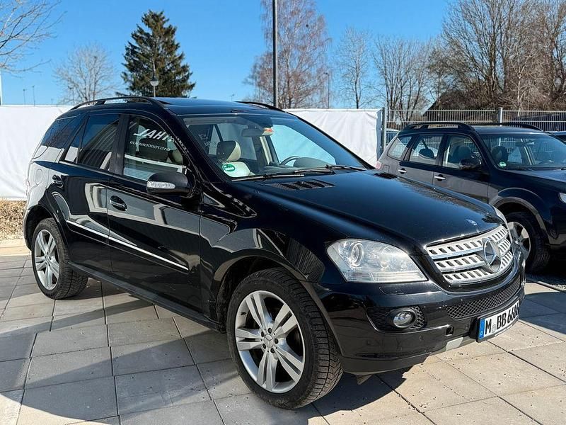 Gebraucht Mercedes ML320 224 PS (164 kW) 2007 Schwarz SUV