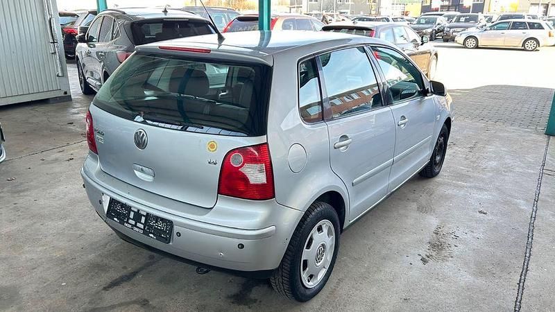 Usata VW Polo Basis 75 CV (55 kW) 2002 Argento Berlina