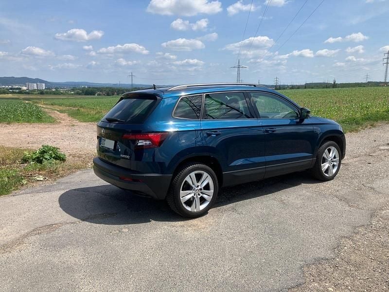 Blau Gebraucht 2019 Skoda Karoq Style SUV | 18.600 € (Guter Preis) - Bild 1/4