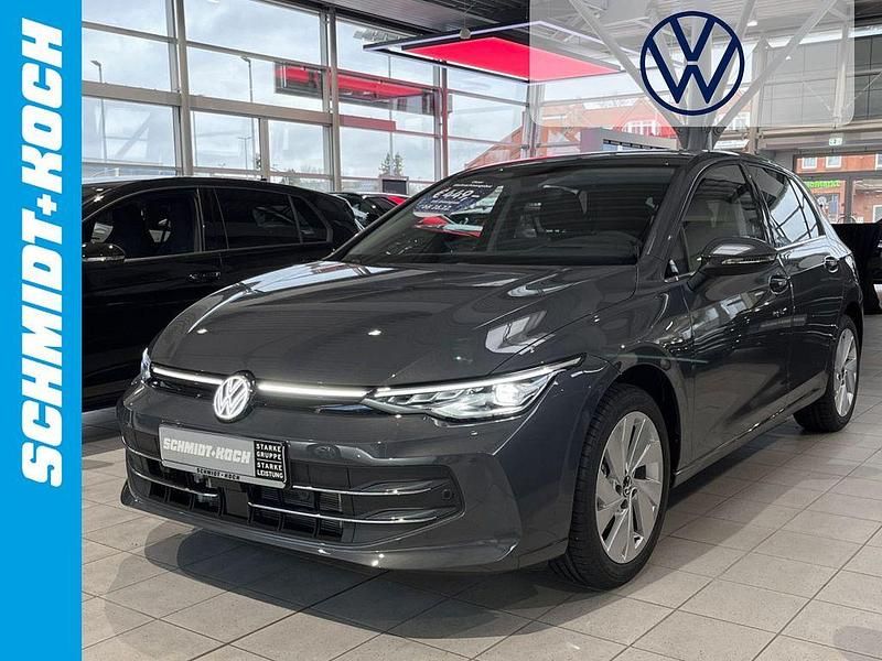Grau Gebraucht 2025 VW Golf VIII Style Limousine | 36.695 € (Teuer) - Bild 1/4