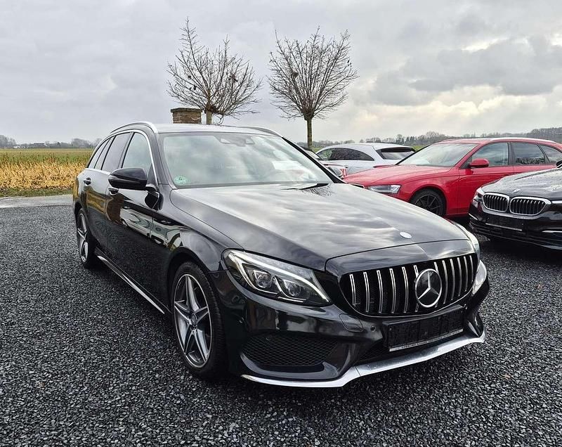 Gebraucht Mercedes C200 AMG line 184 PS (135 kW) 2015 Obsidianschwarz  metalliclack Kombi
