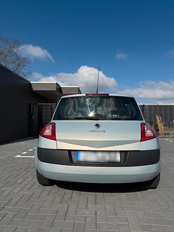 Gebraucht Renault Mégane II 98 PS (72 kW) 2003 Silber Limousine