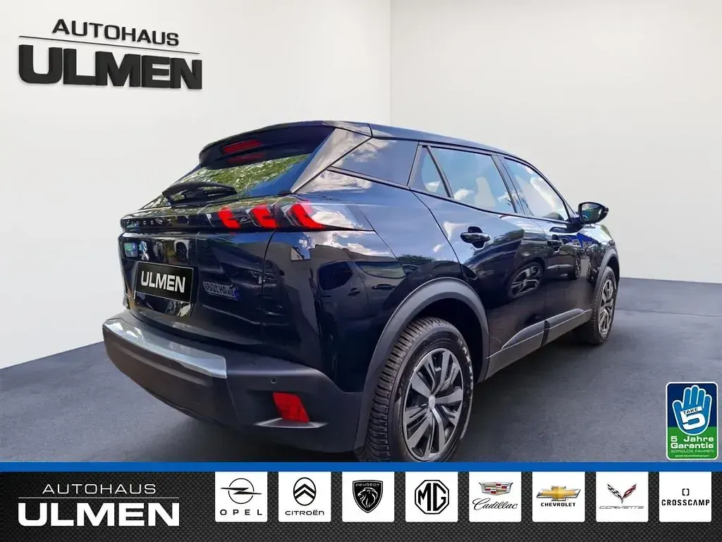 Gebraucht Peugeot e-2008 Active 100 kW (136 PS) 2021 Schwarz SUV