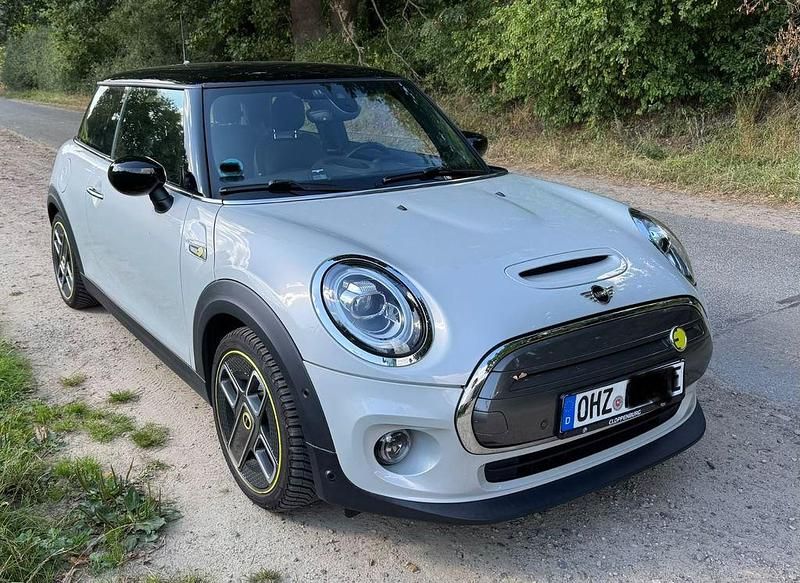 Gebraucht Mini Cooper SE 135 kW (184 PS) 2021 Silber Kleinwagen