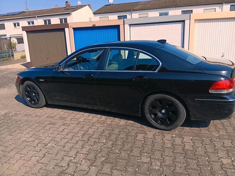 Gebraucht BMW 730 224 PS (164 kW) 2006 Schwarz Limousine