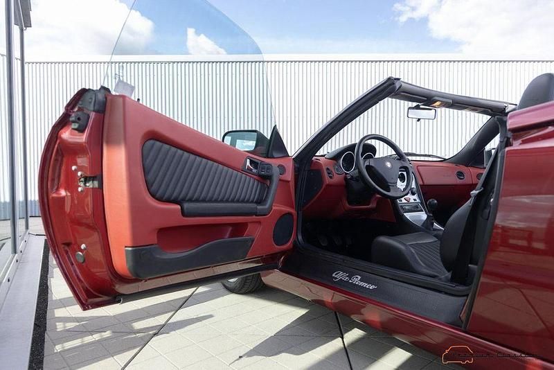 Gebraucht Alfa Romeo Spider 192 PS (141 kW) 1999 Rot Cabrio