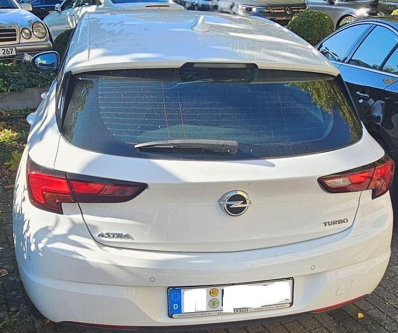 Gebraucht Opel Astra Innovation 150 PS (110 kW) 2018 Weiß Limousine