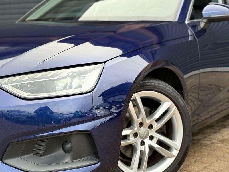 Gebraucht Audi A4 Performance 136 PS (100 kW) 2021 Blau Limousine