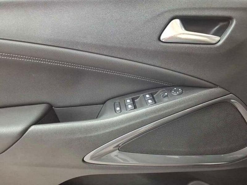 Gebraucht Opel Crossland Elegance 110 PS (80 kW) 2022 Jade weiß SUV