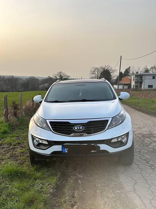 Gebraucht Kia Sportage 135 PS (99 kW) 2010 Weiß SUV