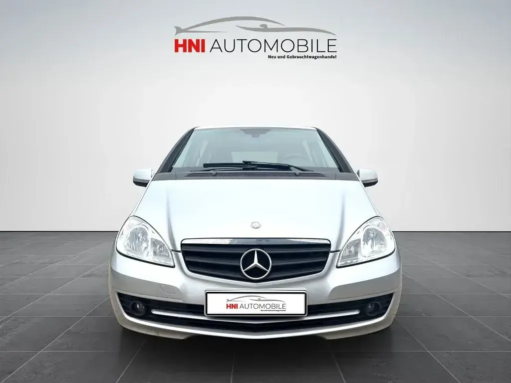 Gebraucht Mercedes A160 95 PS (69 kW) 2012 Silber Kleinwagen