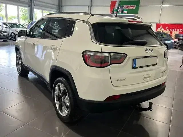 Käytetty Jeep Compass 140 HP (102 kW) 2019 Valkoinen Katumaasturi