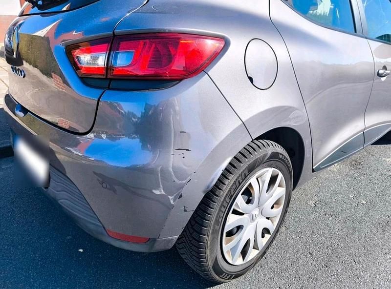 Gebraucht Renault Clio IV Dynamique 75 PS (55 kW) 2013 Grau Kleinwagen