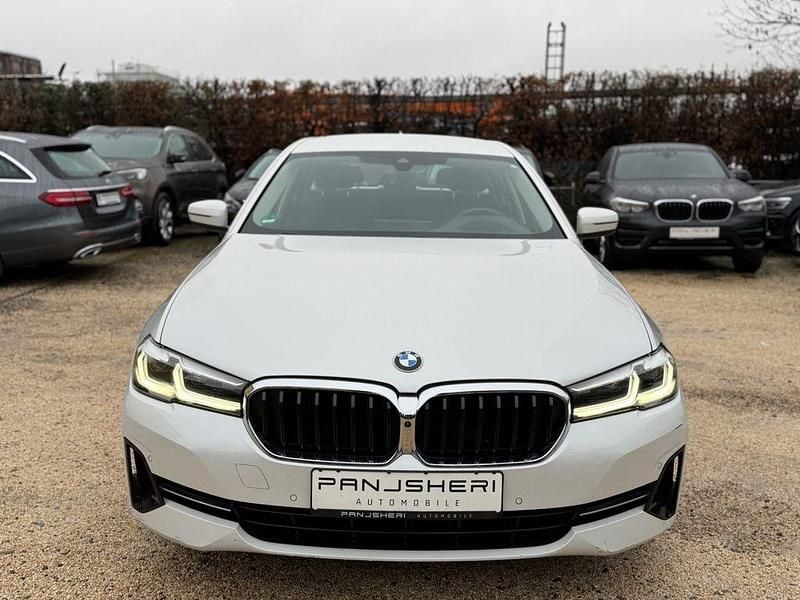 Gebraucht BMW 520 190 PS (139 kW) 2021 Mineralweiss Kombi