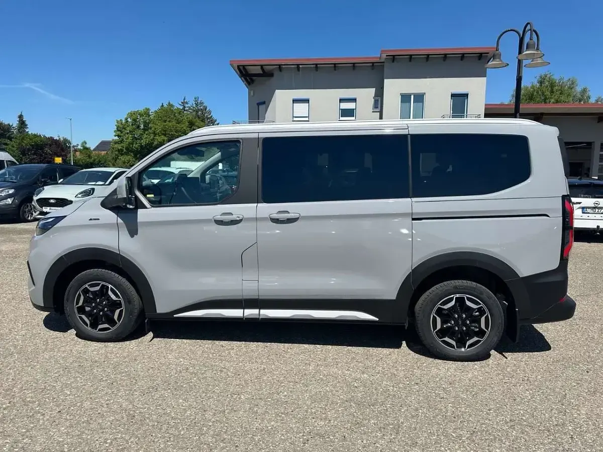 Neu Ford Tourneo Custom Active 170 PS (125 kW) 2026 Grey matter Van