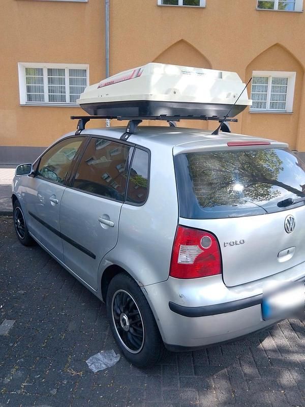 Second-hand VW Polo 75 CP (55 kW) 2005 Argintiu Hatchback