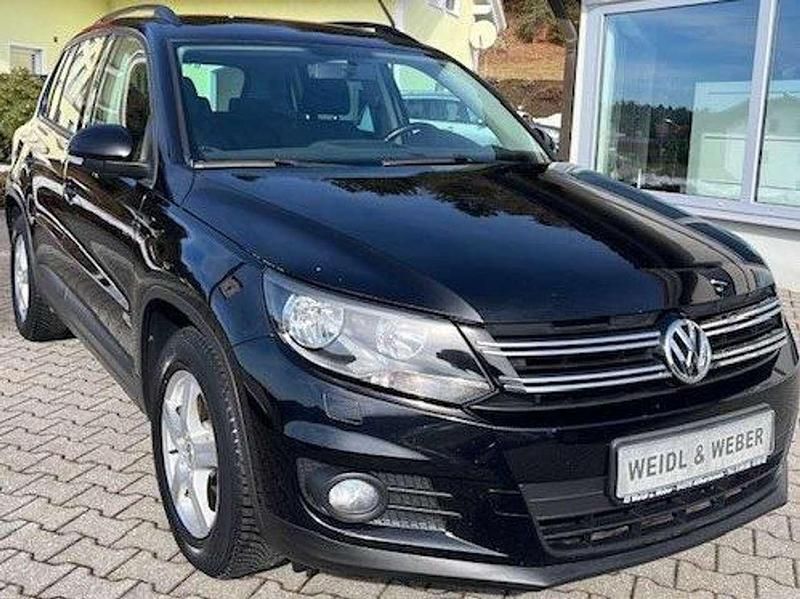 Gebraucht VW Tiguan Trendline 125 PS (91 kW) 2015 Deep black perleffekt SUV