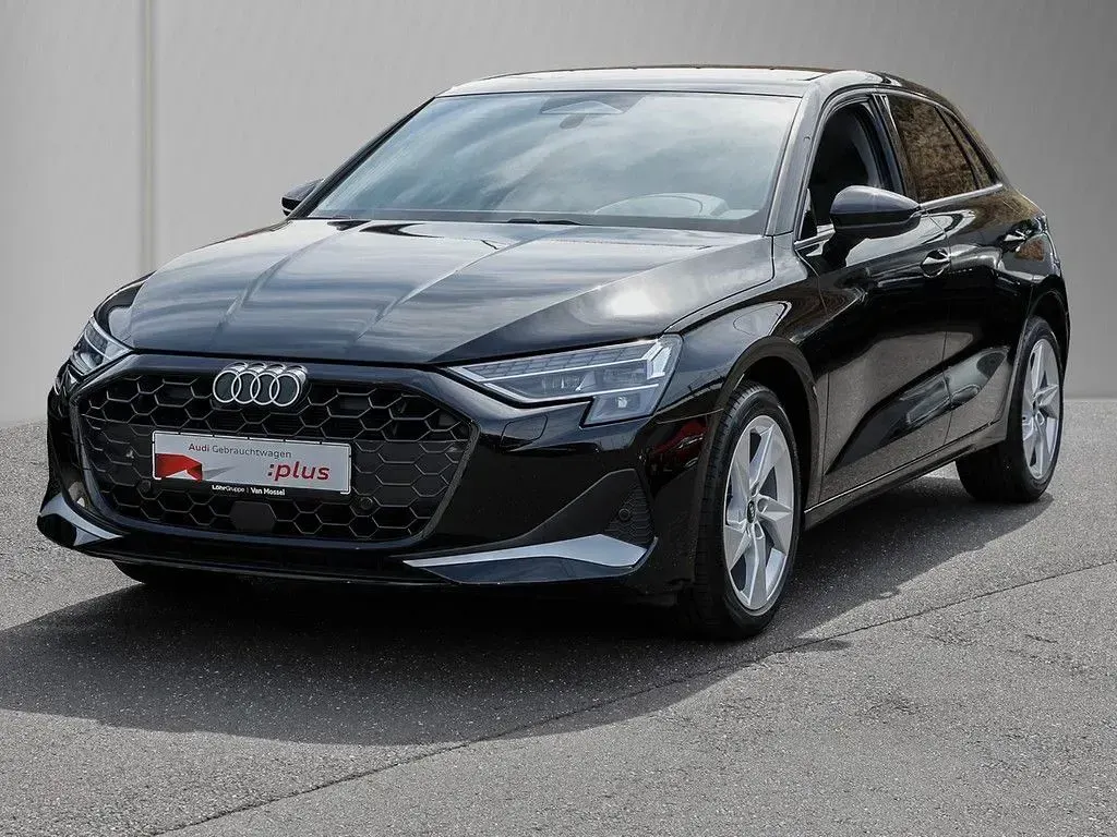 Gebraucht Audi A3 Comfort 116 PS (85 kW) 2025 Mythosschwarz metallic Limousine