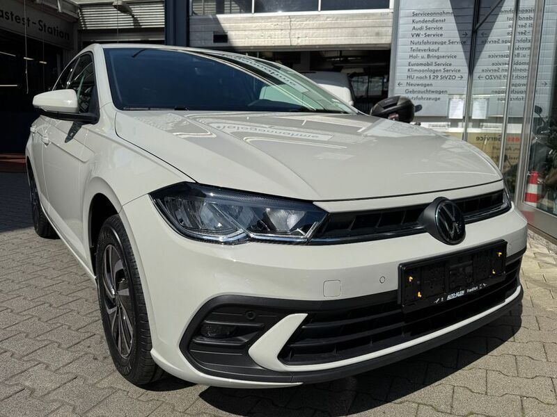 Neu VW Polo Advance 116 PS (85 kW) 2025 Grau Limousine