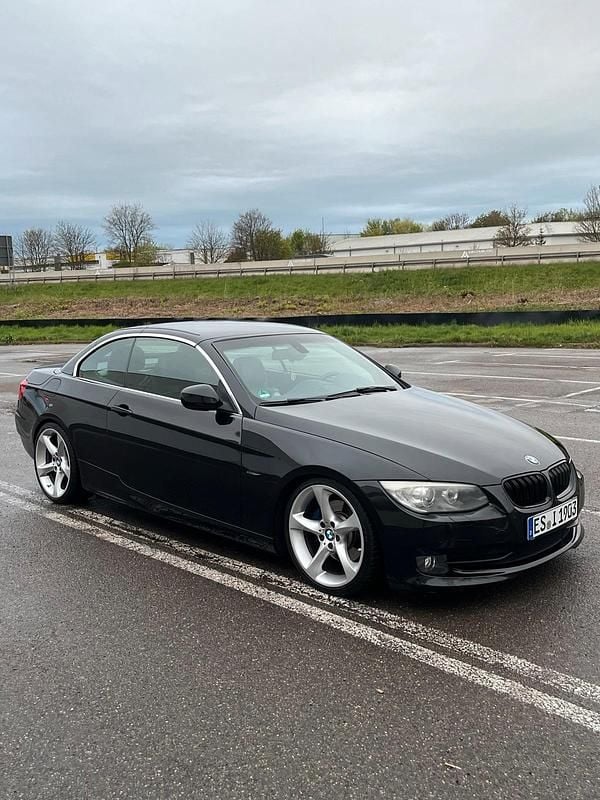 Schwarz Gebraucht 2010 BMW 325 Cabriolet Cabrio | 12.000 € (Fairer Preis) - Bild 1/4