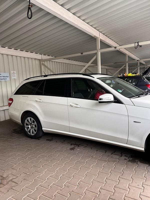 Gebraucht Mercedes E250 170 PS (125 kW) 2010 Weiß Kombi