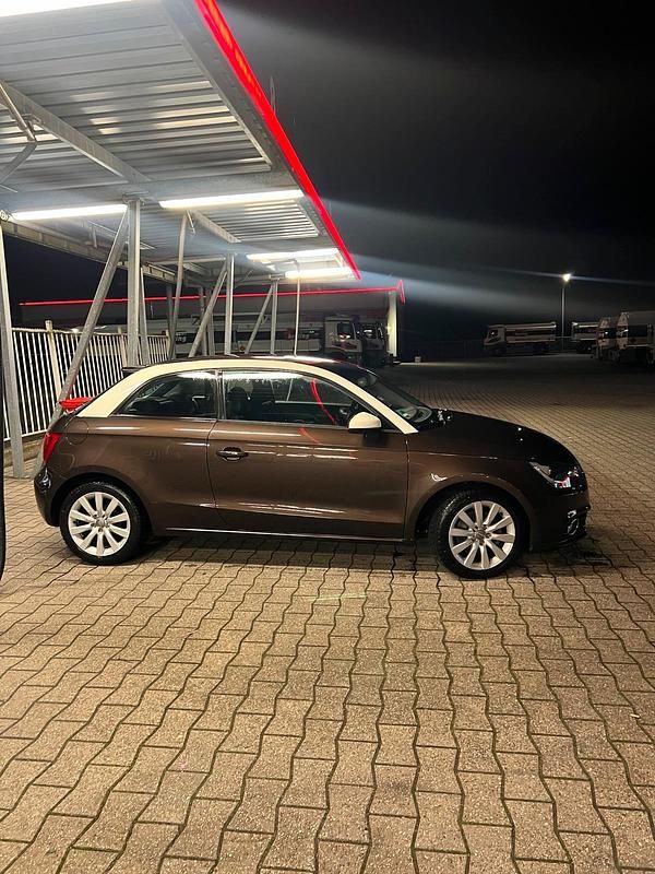 Usata Audi A1 122 CV (89 kW) 2013 Marrone Utilitaria