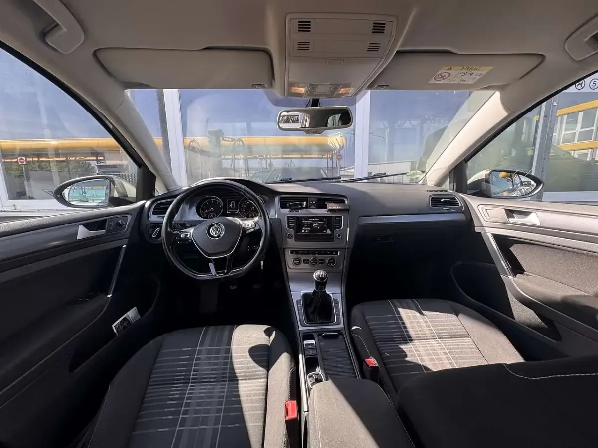 Gebraucht VW Golf VII LOUNGE 110 PS (80 kW) 2015 Grau Limousine
