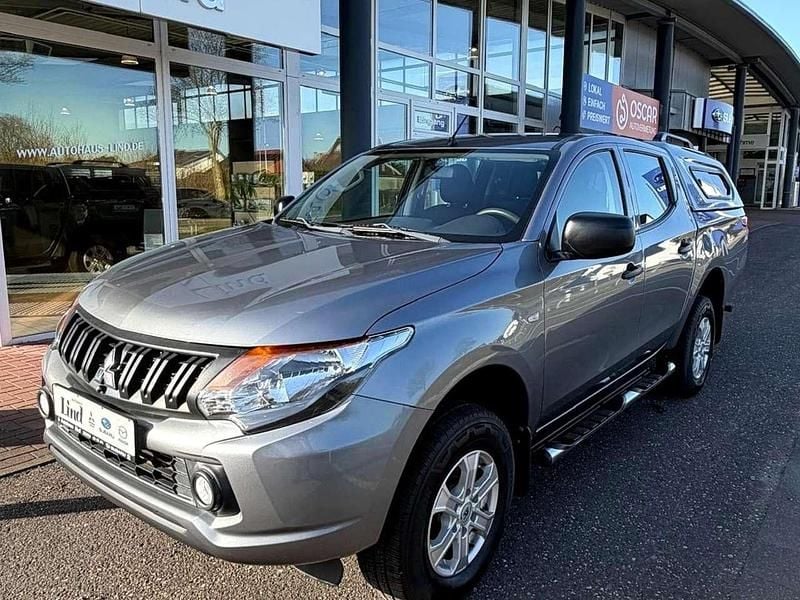 Używany Mitsubishi L200 Basis 154 KM (113 kW) 2017 Czarny Pickup